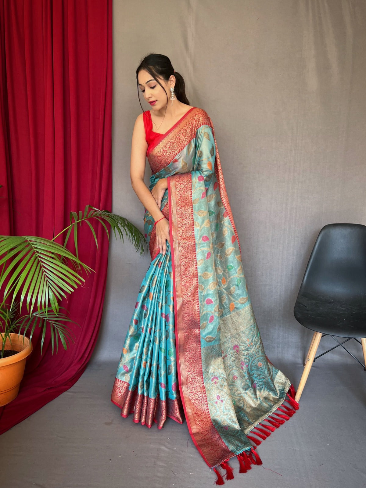 Beautiful Soft Tissue Silk Saree