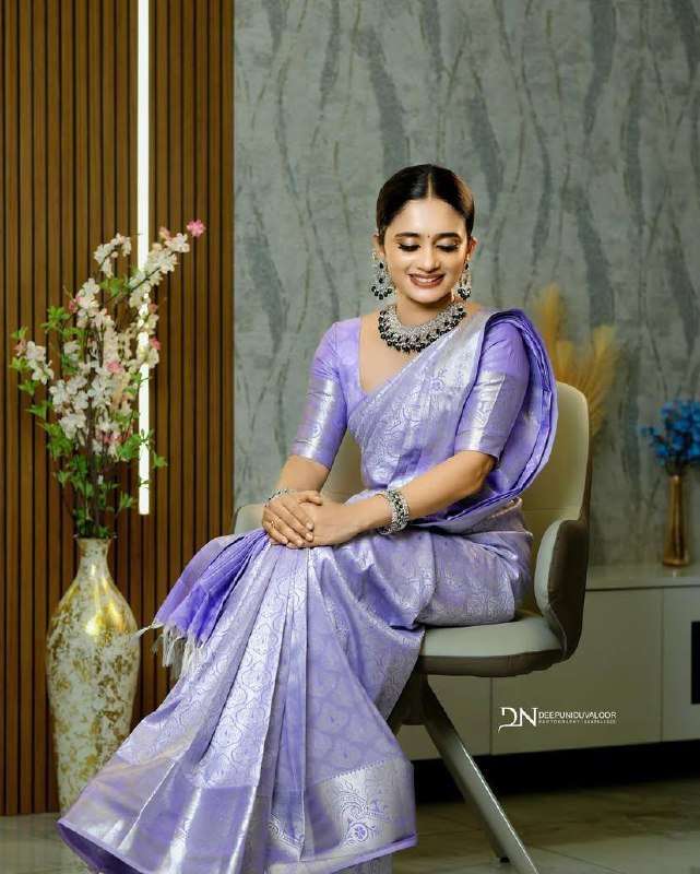 Lavender Rich Pallu Silk Saree