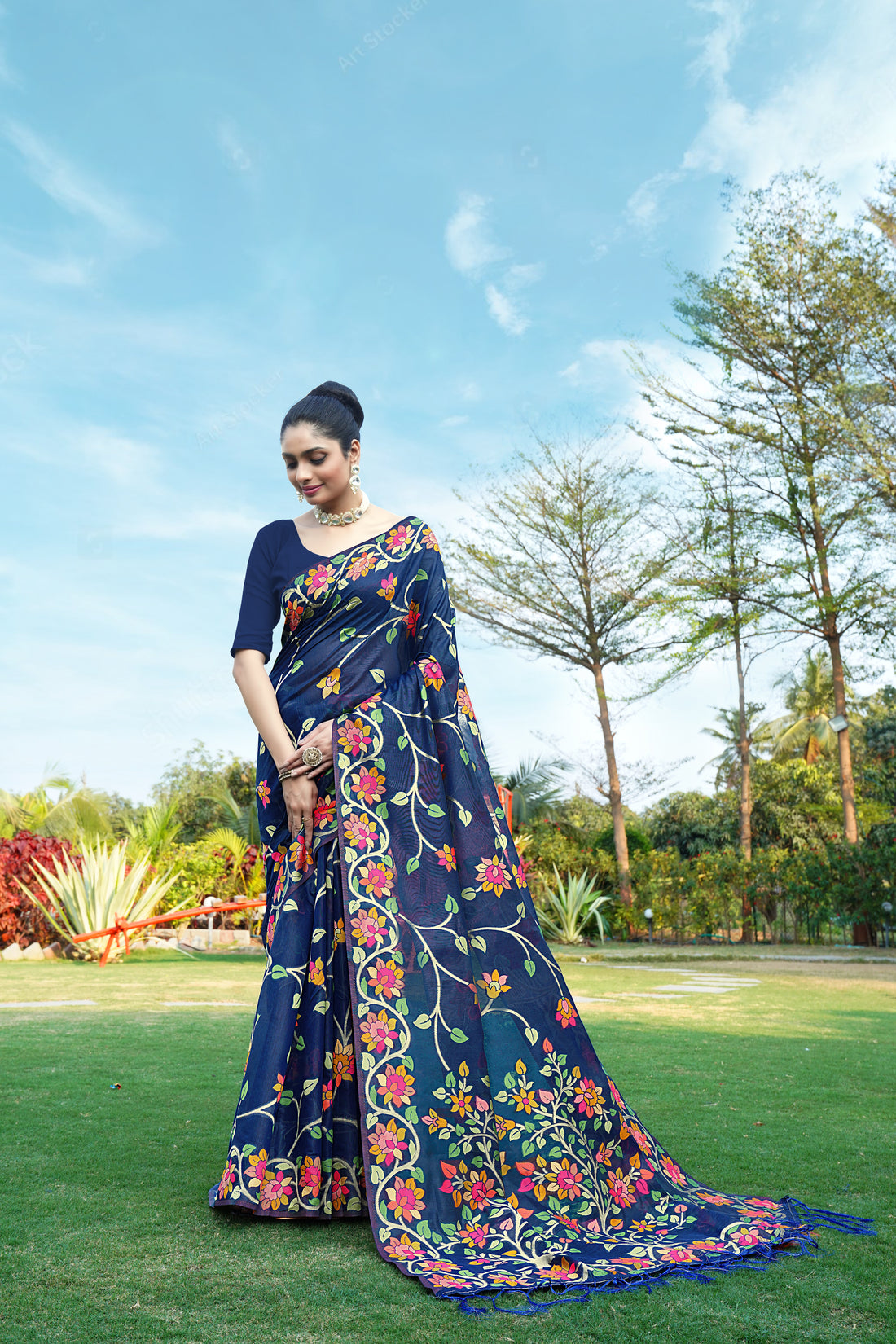 Ishika Fab Navy Blue Soft Cotton Saree