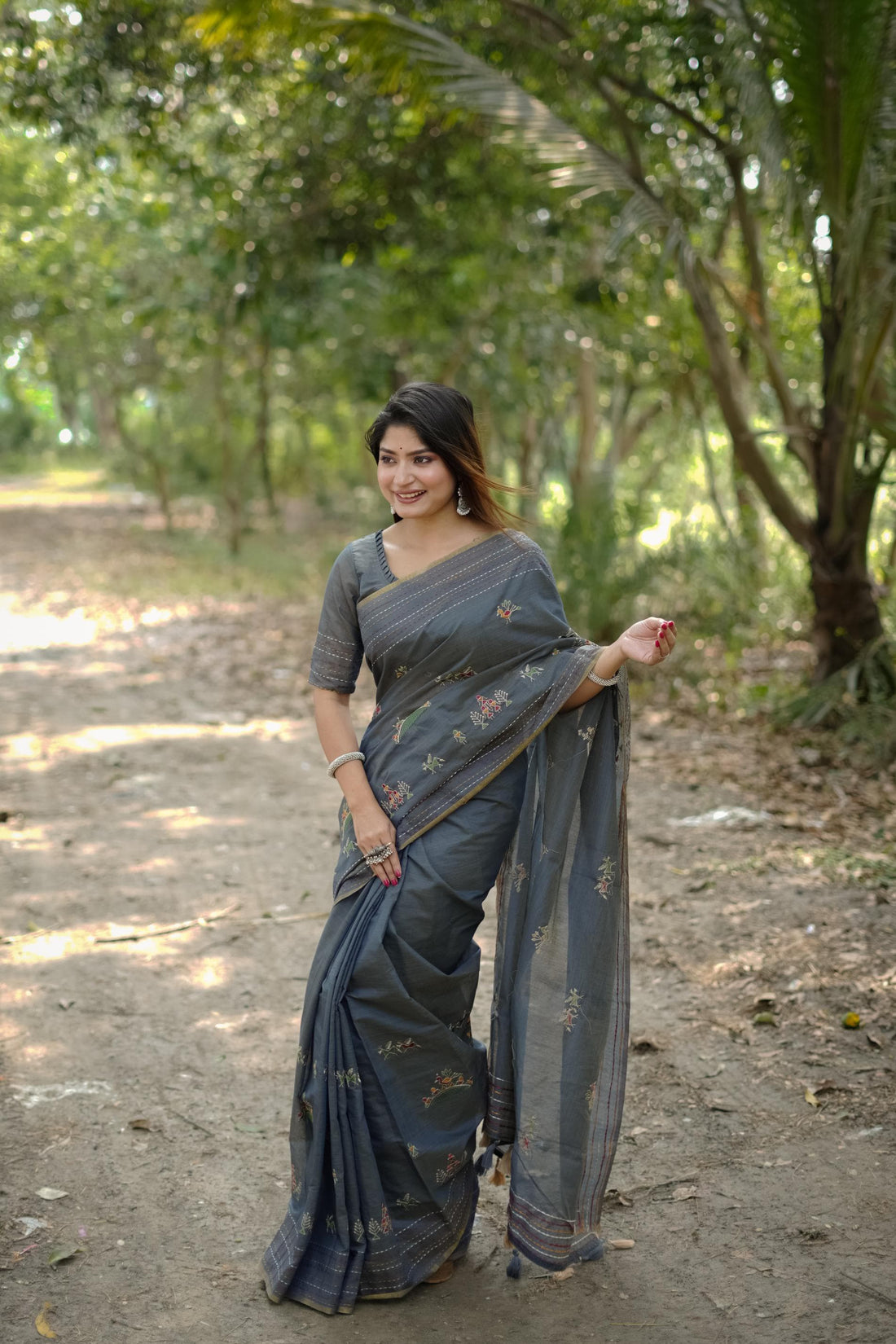 Gray Khadi Tussar Silk Saree