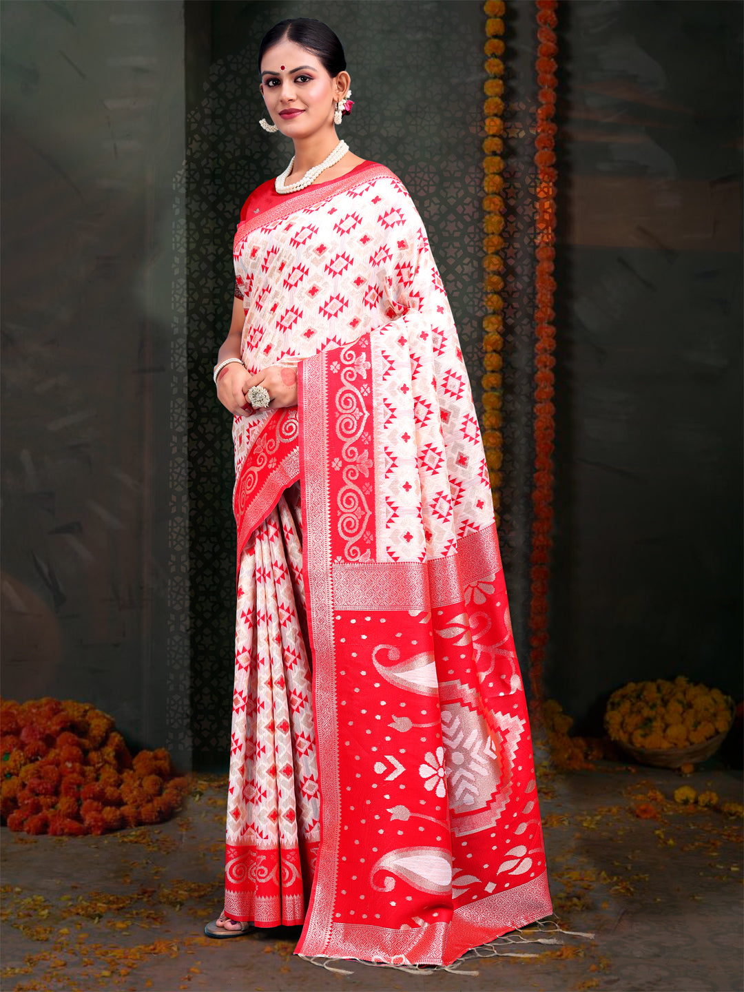 Red & White Linen Cotton Saree