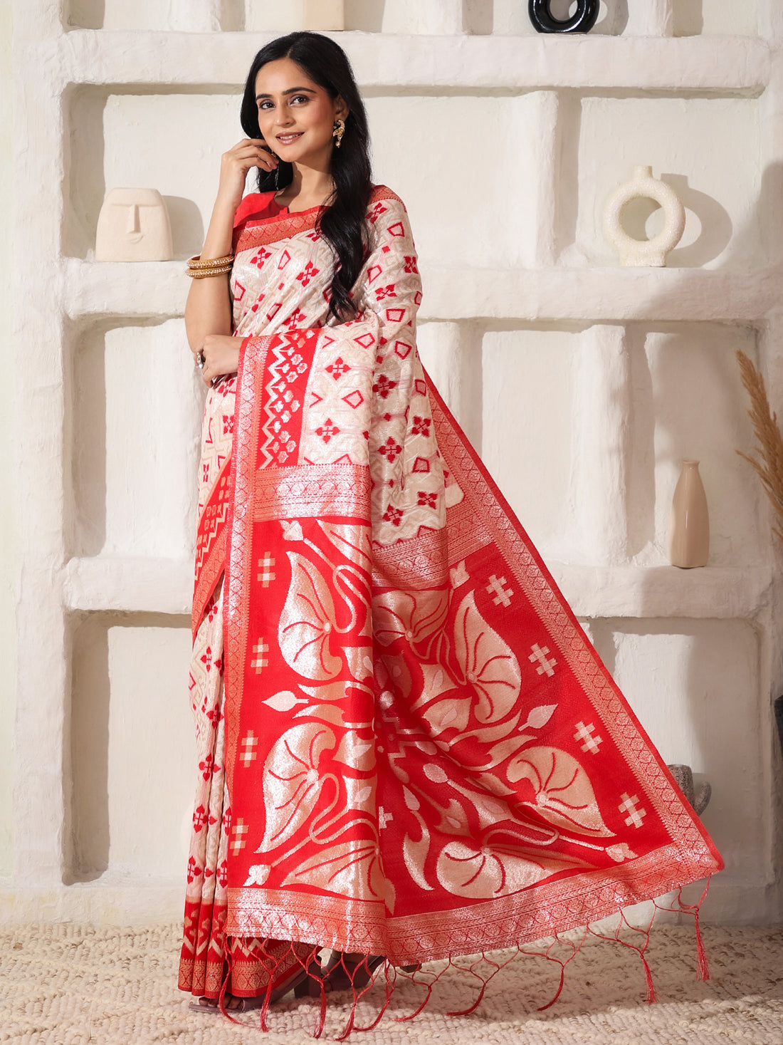 Red & White Linen Cotton Saree