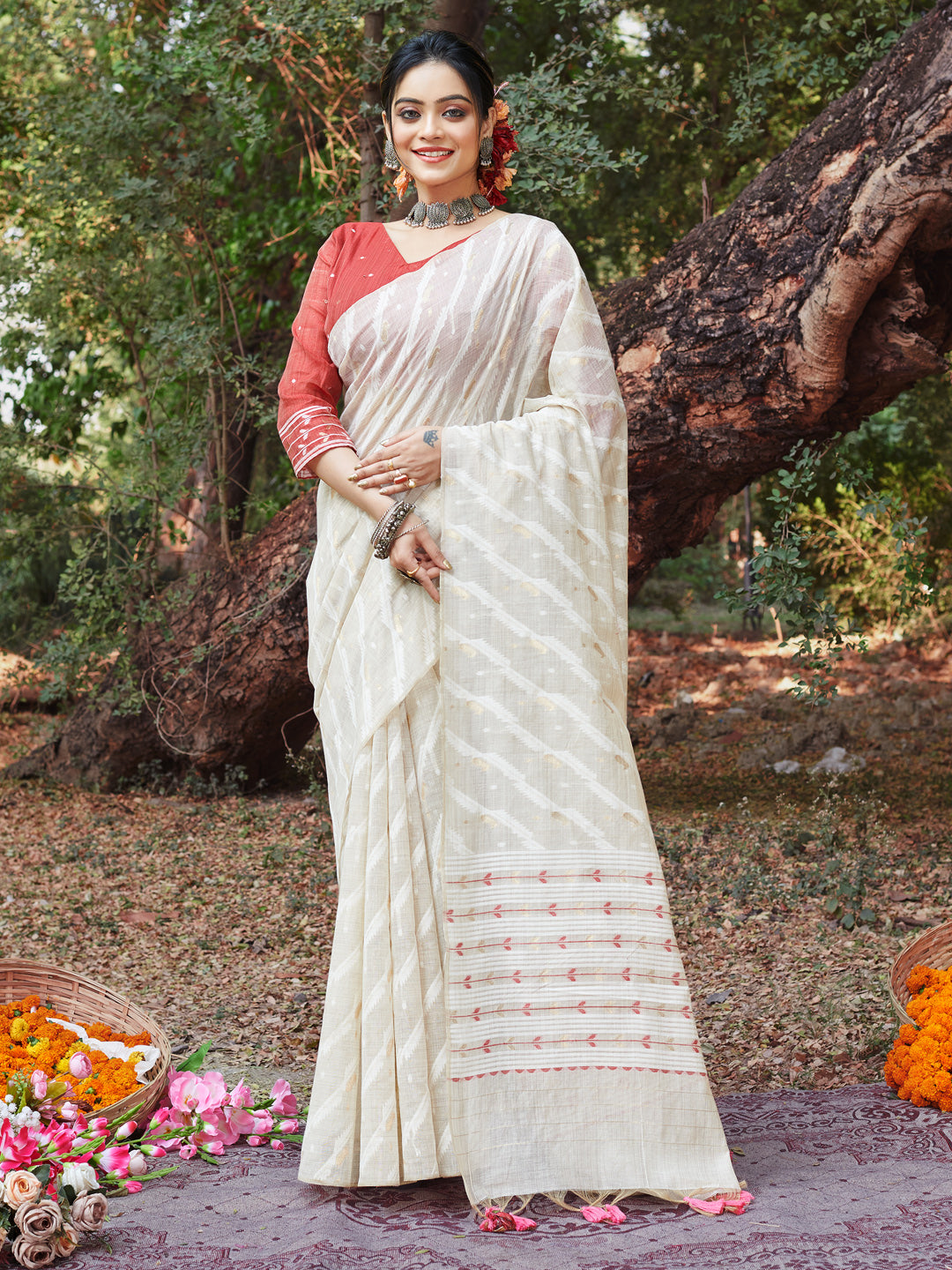 Sangam White Cotton Saree