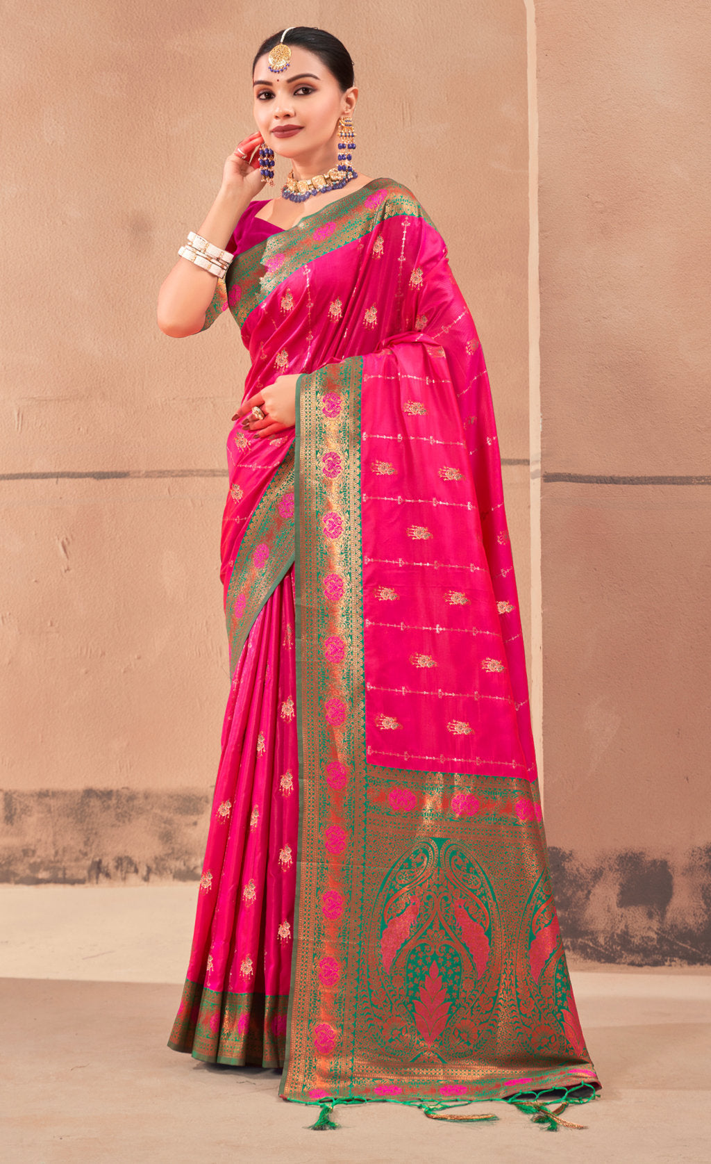 Sangam Magenta Pink Banarasi Soft Silk Saree